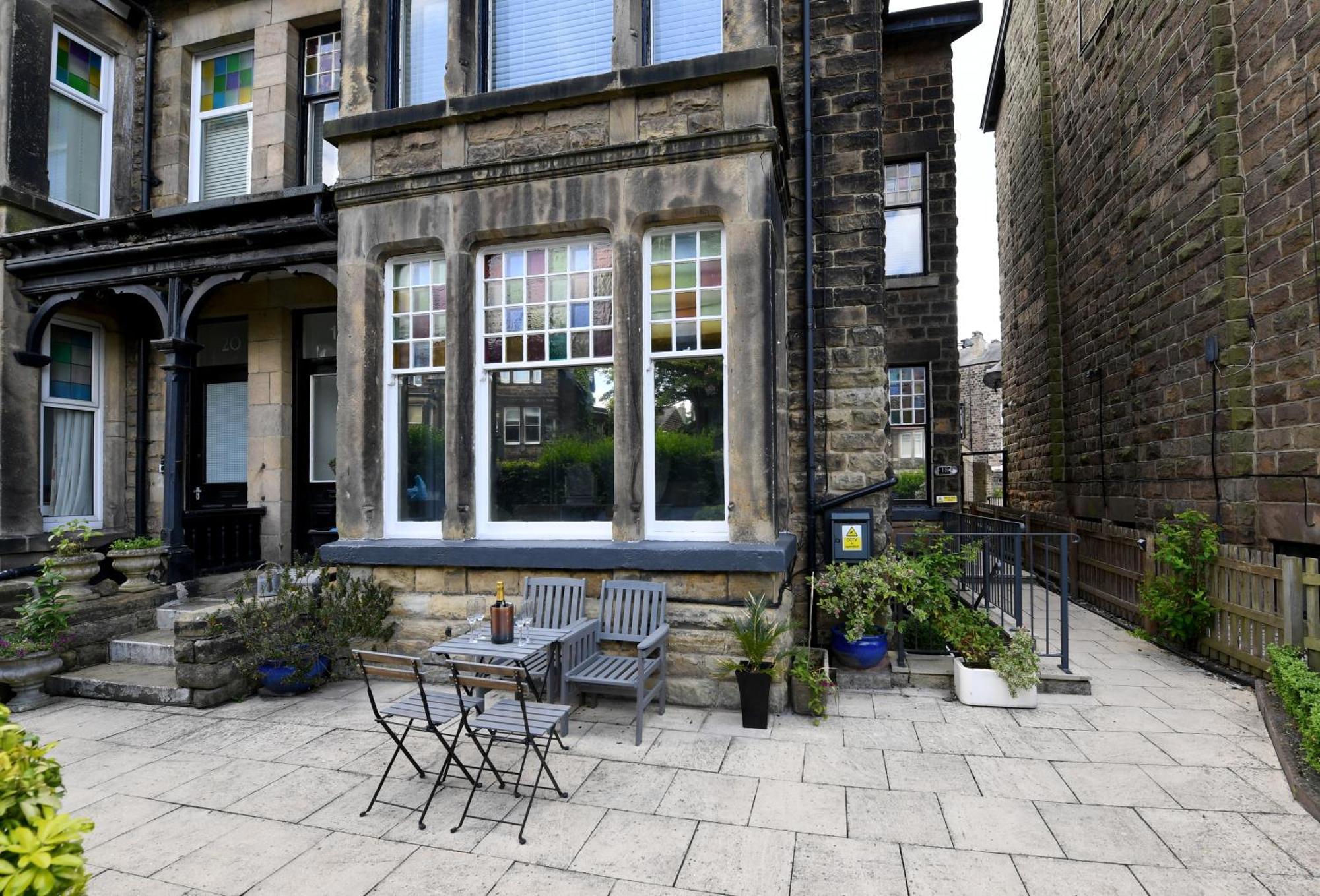 Harrogate Self Catering -Garden Mews Apartment Exterior photo